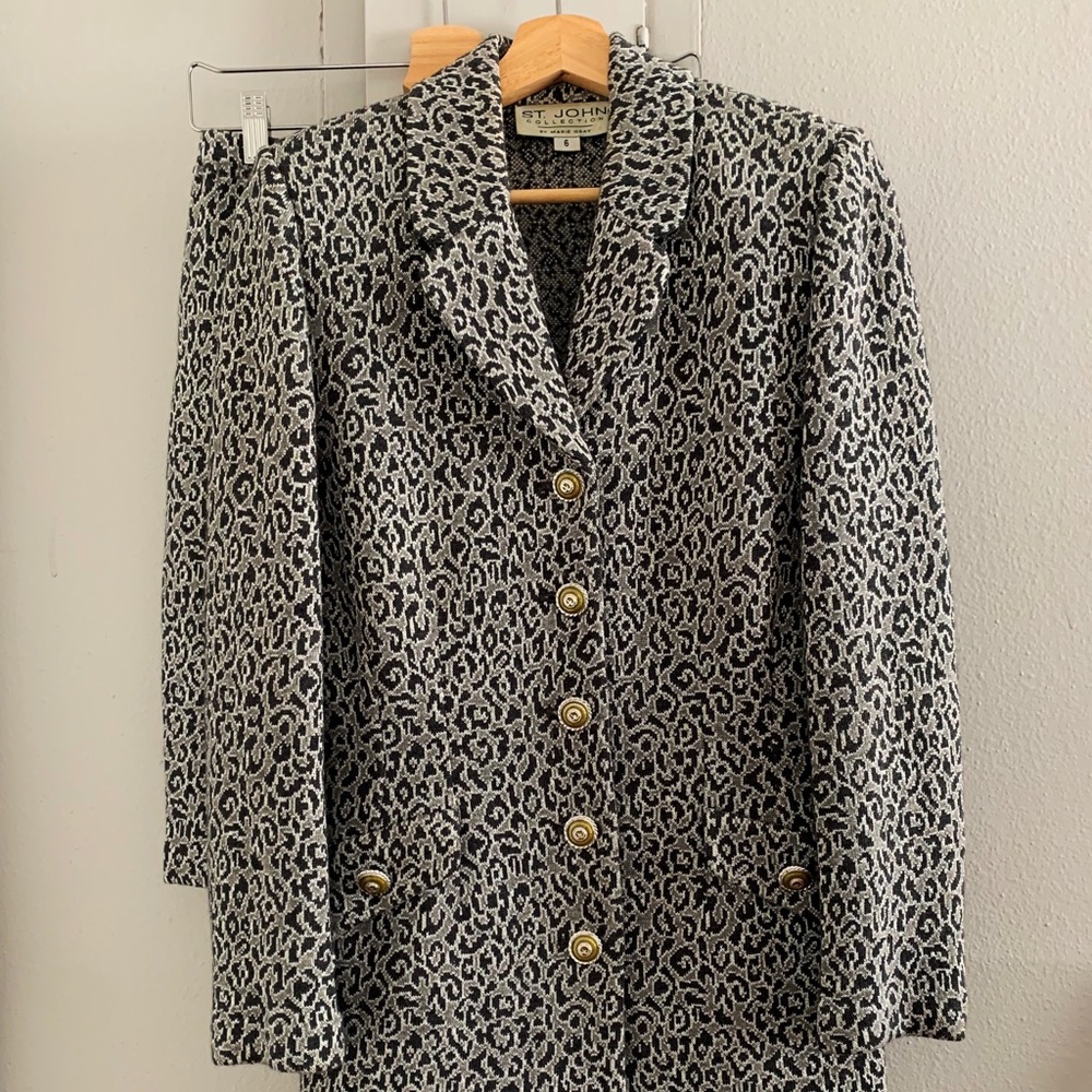 Silver leopard St. John knitted skirt suit